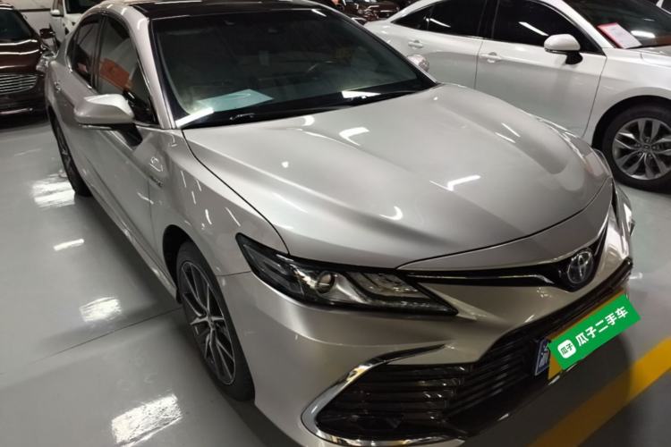 Used Toyota Camry 2021 Dual-Motor 2.5HG Luxury Edition Front Right 45 Deg