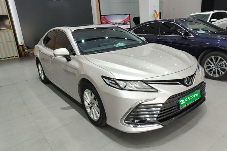 Used Toyota Camry 2021 2.0G Luxury Edition Front Right 45 Deg