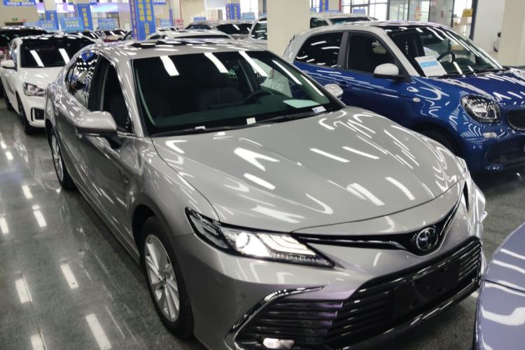 Used Toyota Camry 2021 2.0G Luxury Edition Front Right 45 Deg