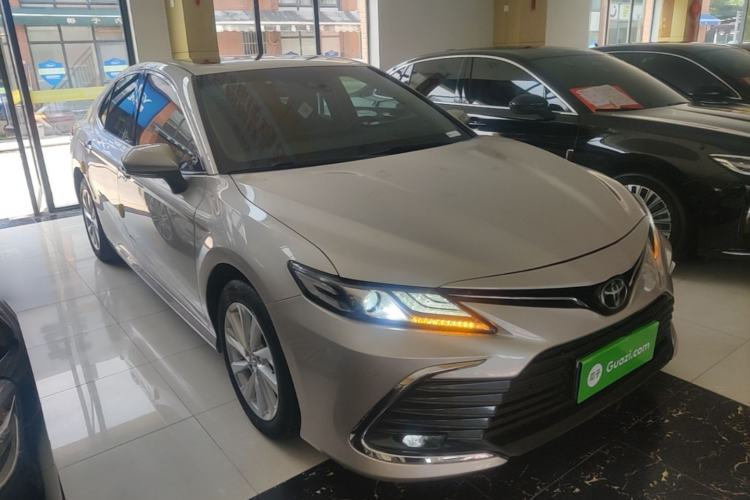 Used Toyota Camry 2021 2.0G Luxury Edition Front Right 45 Deg