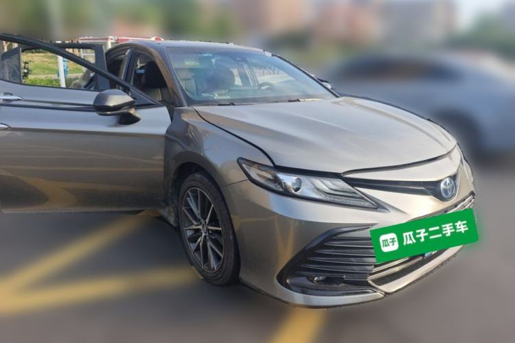 Used Toyota Camry 2021 2.5G Luxury Edition Front Right 45 Deg