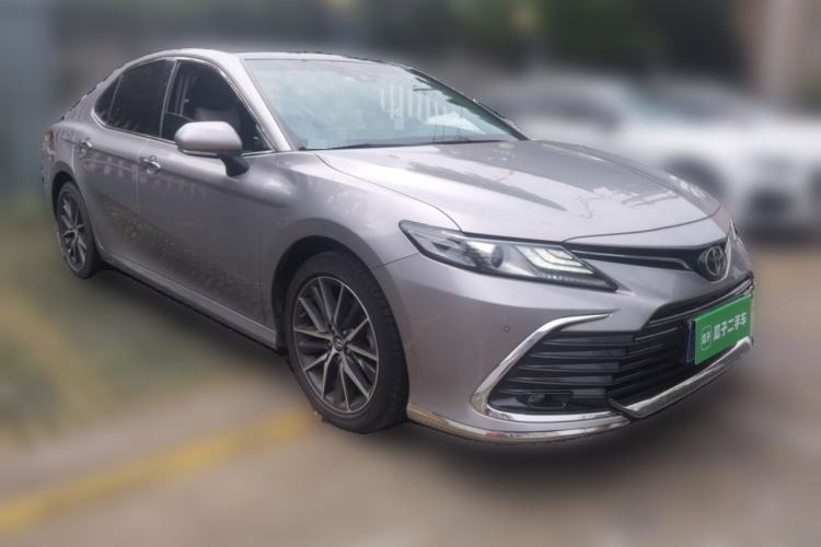 Used Toyota Camry 2021 2.5G Luxury Edition Front Right 45 Deg
