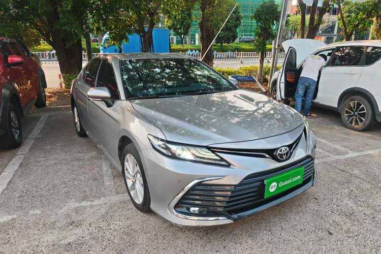 Used Toyota Camry 2021 2.0G Luxury Edition Front Right 45 Deg