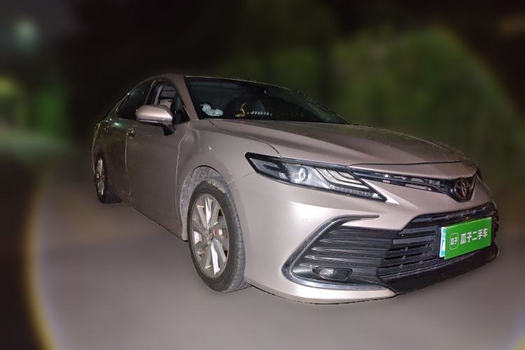 Used Toyota Camry 2021 2.0G Luxury Edition Front Right 45 Deg