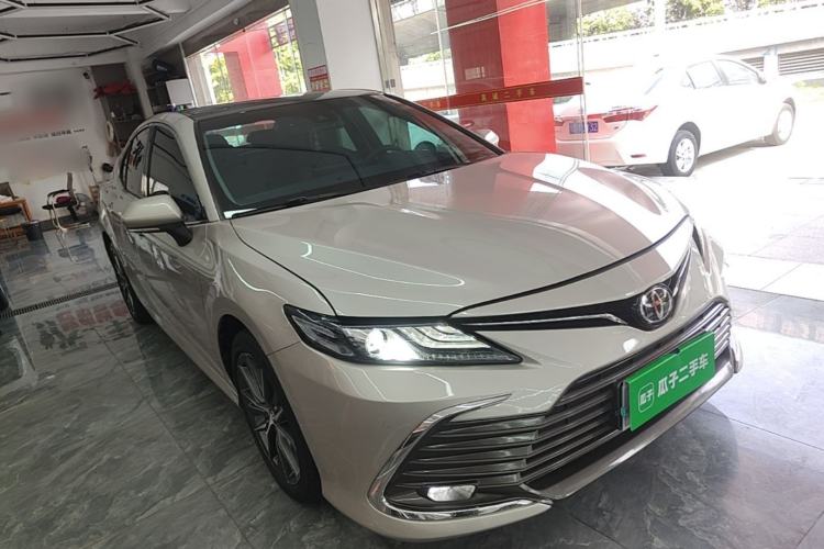Used Toyota Camry 2021 2.5G Luxury Edition Front Right 45 Deg