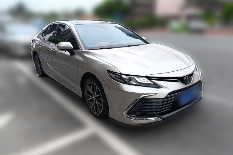 Used Toyota Camry 2021 2.5G Luxury Edition Front Right 45 Deg