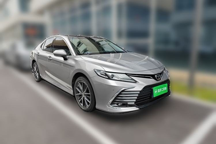 Used Toyota Camry 2021 2.5G Luxury Edition Front Right 45 Deg