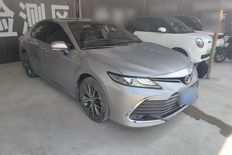 Used Toyota Camry 2021 2.5G Luxury Edition Front Right 45 Deg