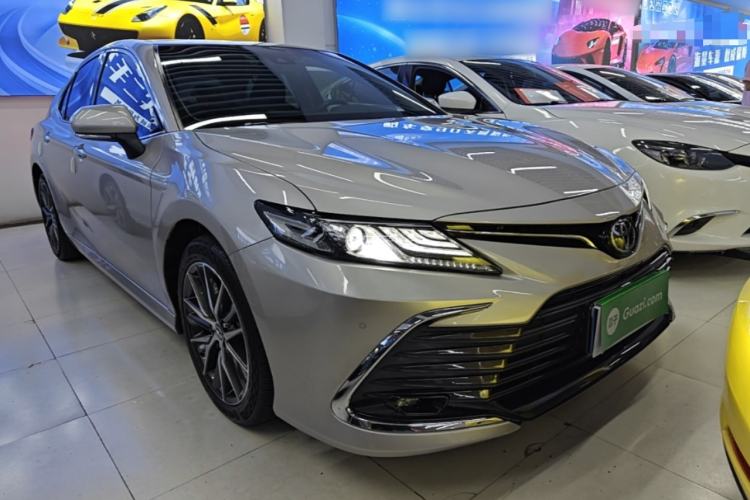 Used Toyota Camry 2021 2.5G Luxury Edition Front Right 45 Deg