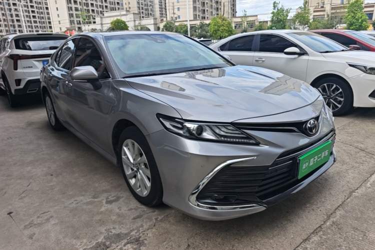 Used Toyota Camry 2021 2.0G Luxury Edition Front Right 45 Deg