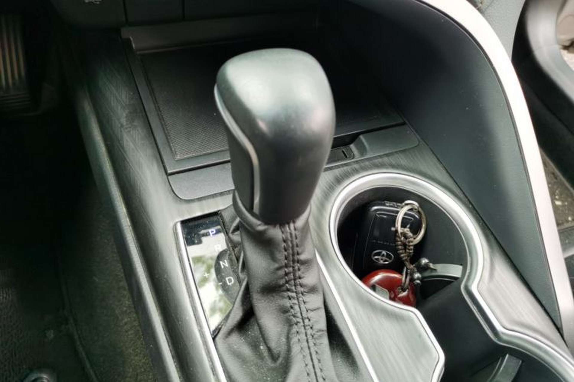 Used Toyota Camry 2021 2.0G Luxury Edition Gear Lever