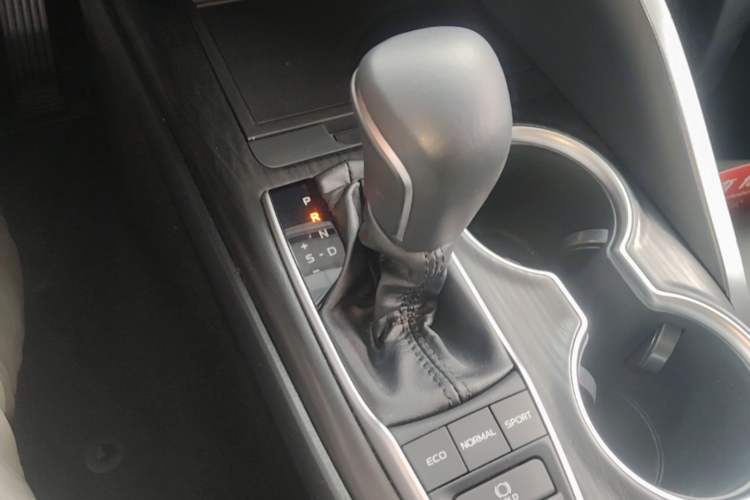 Used Toyota Camry 2021 2.5G Luxury Edition Gear Lever
