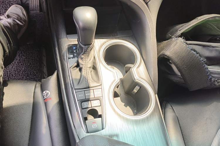 Used Toyota Camry 2021 Dual-Motor 2.5HG Luxury Edition Gear Lever