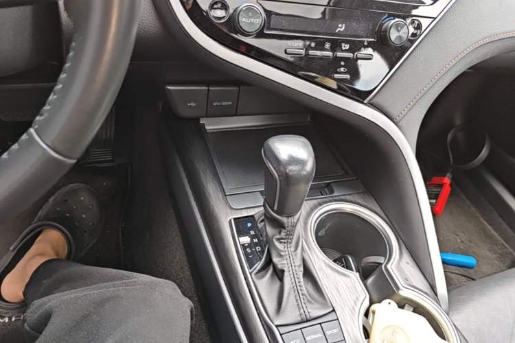 Used Toyota Camry 2021 Dual-Motor 2.5HG Luxury Edition Gear Lever