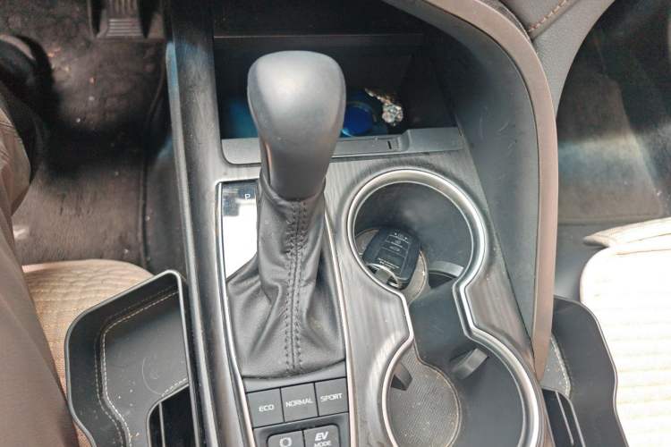 Used Toyota Camry 2021 Dual-Motor 2.5 HGVP Leading Edition Gear Lever