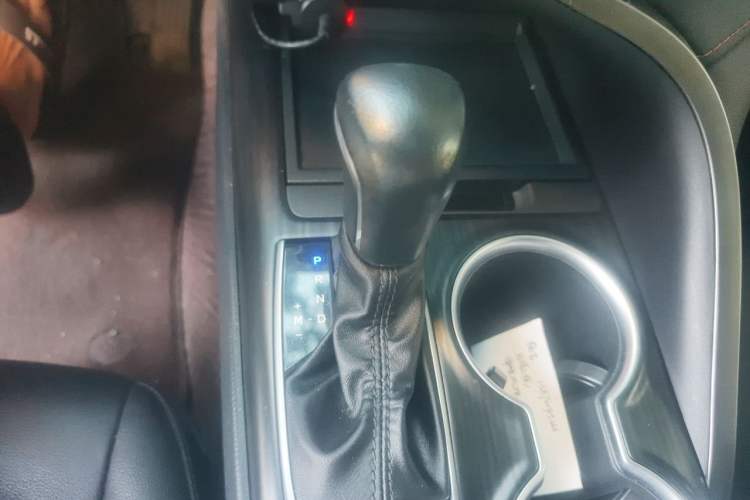 Used Toyota Camry 2021 2.0G Luxury Edition Gear Lever