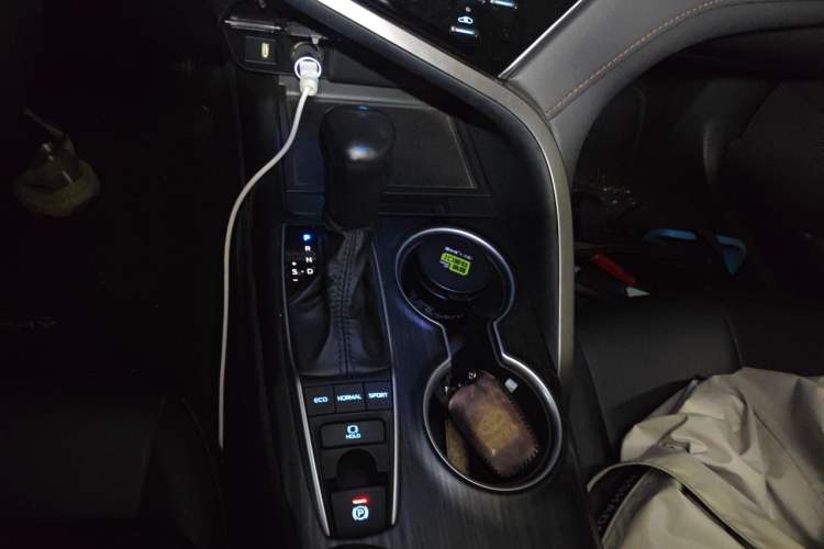Used Toyota Camry 2021 2.5G Luxury Edition Gear Lever