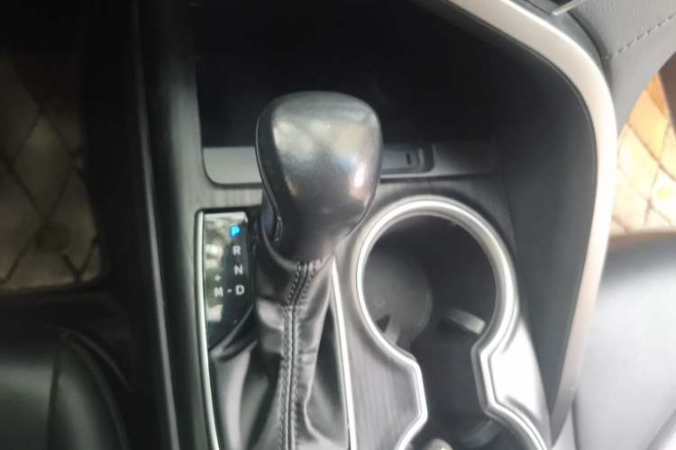 Used Toyota Camry 2021 2.0G Luxury Edition Gear Lever