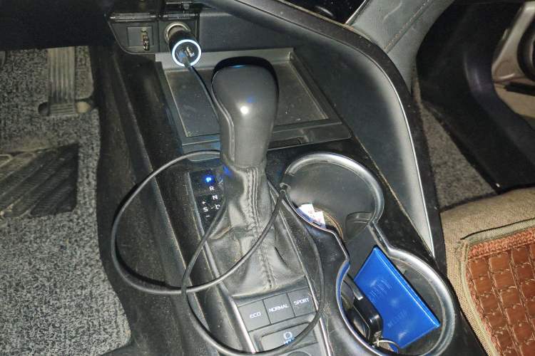 Used Toyota Camry 2021 2.5G Luxury Edition Gear Lever