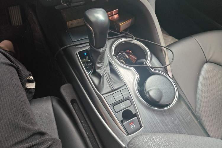 Used Toyota Camry 2021 2.5G Luxury Edition Gear Lever