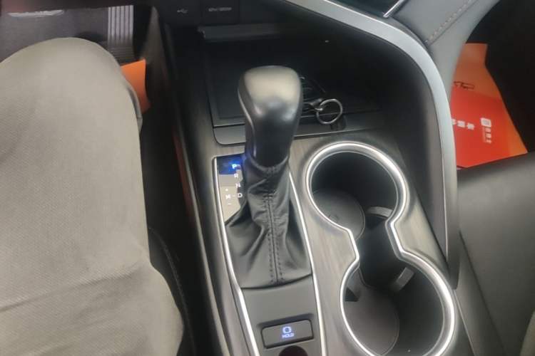 Used Toyota Camry 2021 2.0G Luxury Edition Gear Lever