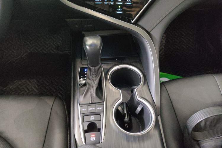 Used Toyota Camry 2021 2.5G Luxury Edition Gear Lever