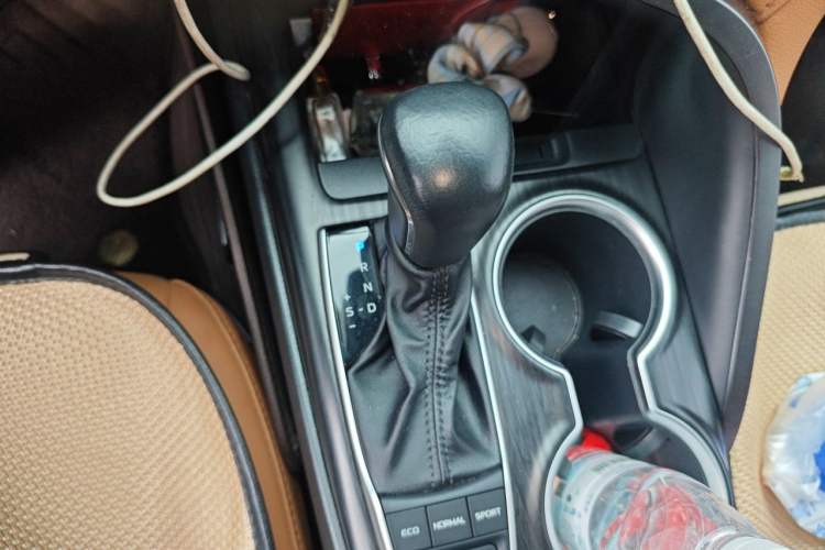 Used Toyota Camry 2021 Dual-Motor 2.5HG Luxury Edition Gear Lever