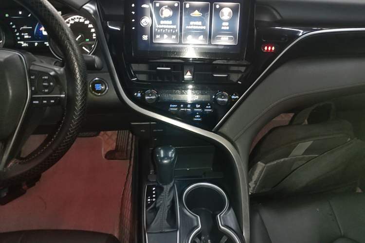 Used Toyota Camry 2021 2.0G Luxury Edition Gear Lever