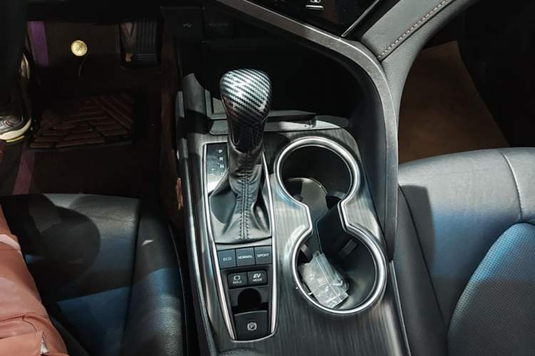 Used Toyota Camry 2021 Dual-Motor 2.5HG Luxury Edition Gear Lever