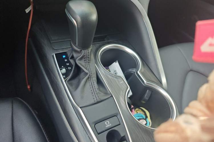 Used Toyota Camry 2021 2.0G Luxury Edition Gear Lever