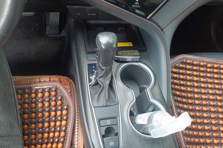Used Toyota Camry 2021 2.0G Luxury Edition Gear Lever