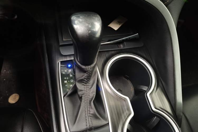 Used Toyota Camry 2021 2.0G Luxury Edition Gear Lever