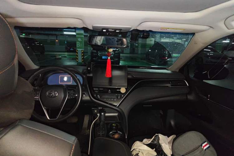 Used Toyota Camry 2021 2.5G Luxury Edition Headliner