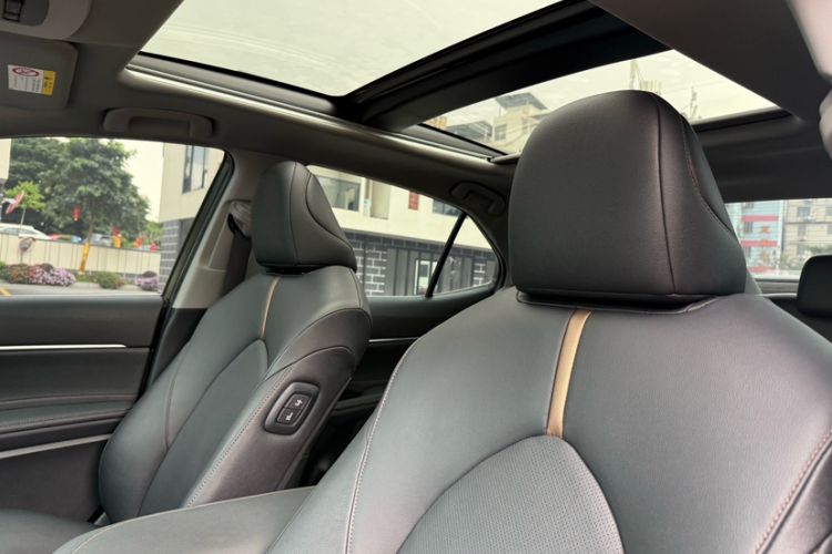 Used Toyota Camry 2021 2.5G Luxury Edition Headliner