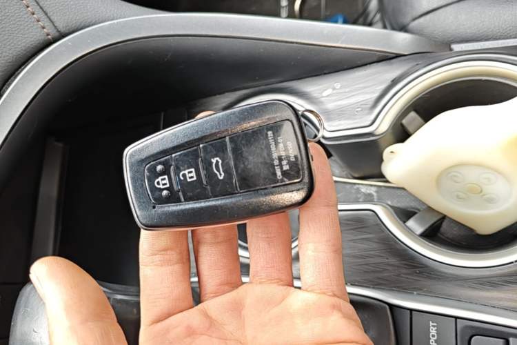 Used Toyota Camry 2021 Dual-Motor 2.5HG Luxury Edition Interior 1