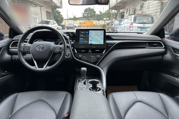 Used Toyota Camry 2021 2.0G Luxury Edition Interior 1