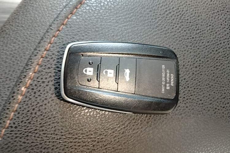 Used Toyota Camry 2021 2.0G Luxury Edition Interior 1