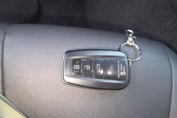 Used Toyota Camry 2021 2.0G Luxury Edition Interior 1