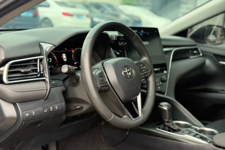 Used Toyota Camry 2021 2.5G Luxury Edition Interior 10