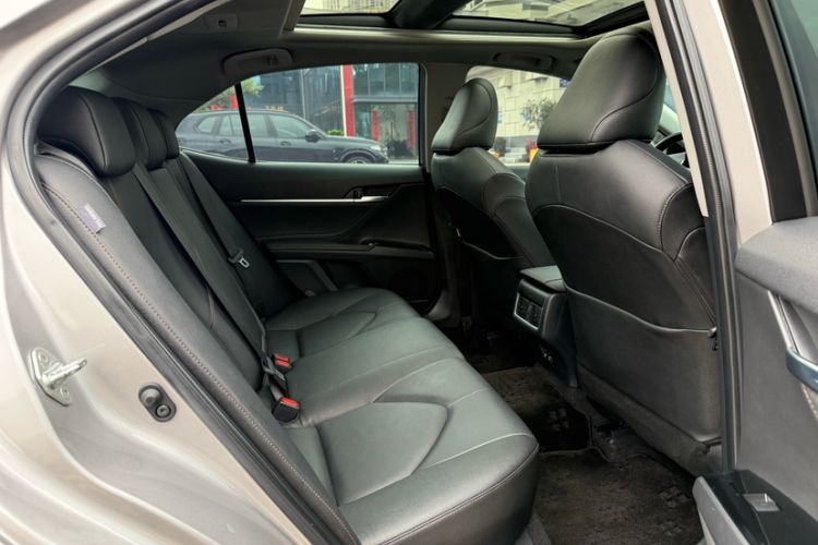 Used Toyota Camry 2021 2.5G Luxury Edition Interior 11