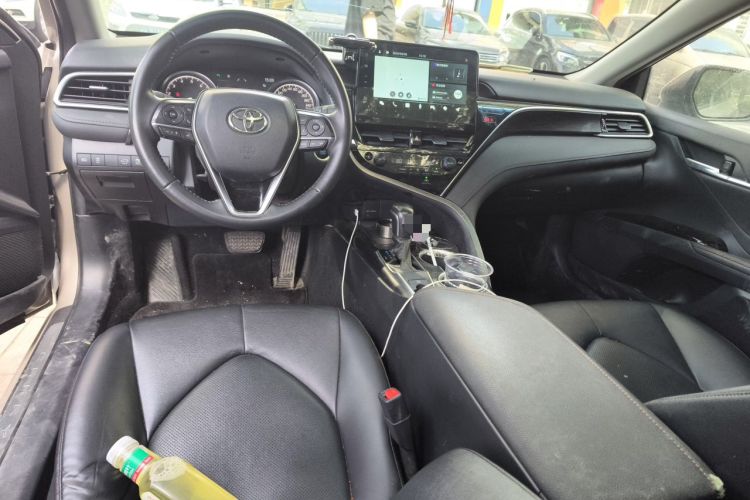 Used Toyota Camry 2021 2.0G Luxury Edition Interior 2