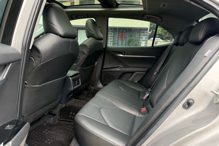 Used Toyota Camry 2021 2.5G Luxury Edition Interior 2