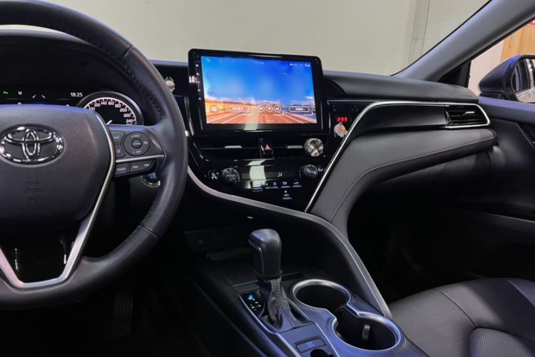 Used Toyota Camry 2021 2.0G Luxury Edition Interior 2
