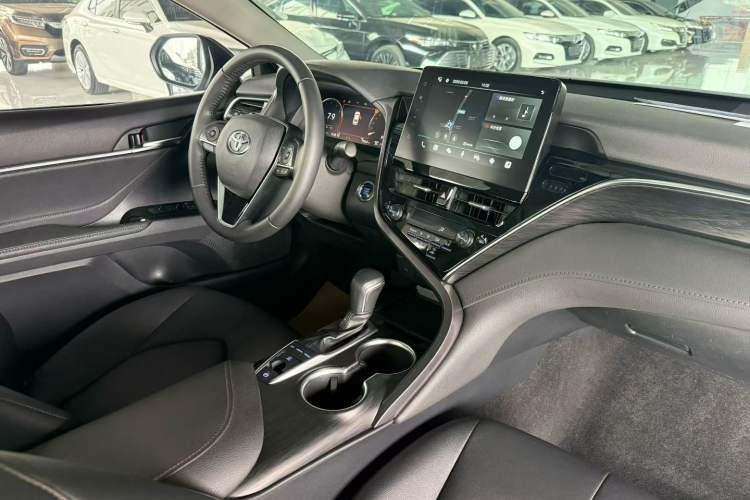 Used Toyota Camry 2021 2.5G Luxury Edition Interior 3