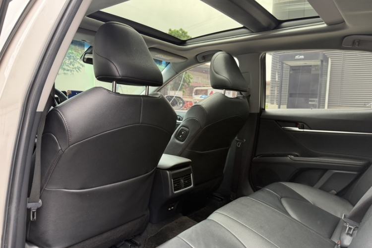 Used Toyota Camry 2021 2.5G Luxury Edition Interior 4