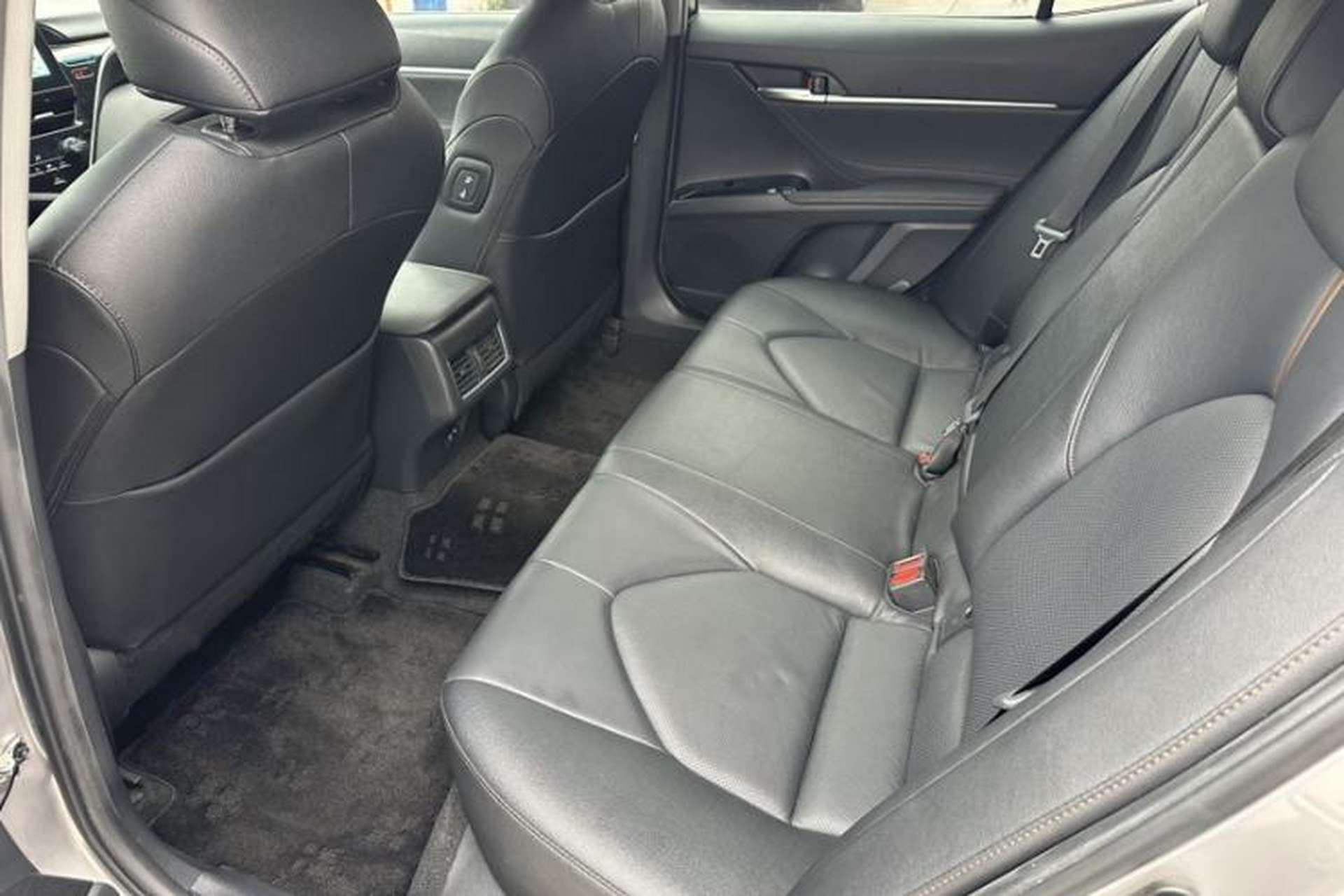 Used Toyota Camry 2021 2.0G Luxury Edition Interior 5