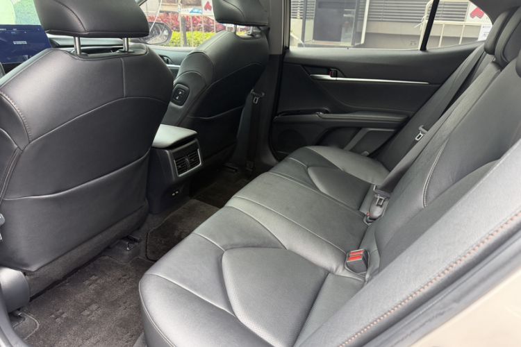 Used Toyota Camry 2021 2.5G Luxury Edition Interior 5