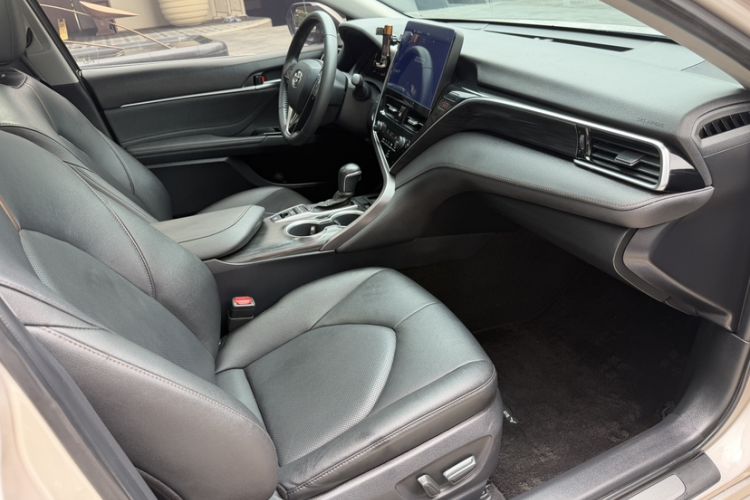 Used Toyota Camry 2021 2.5G Luxury Edition Interior 6