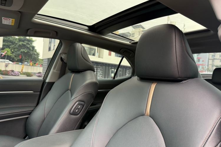 Used Toyota Camry 2021 2.5G Luxury Edition Interior 7