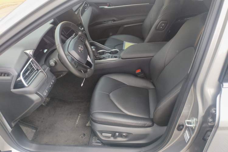 Used Toyota Camry 2021 2.5G Luxury Edition Left Front Seat